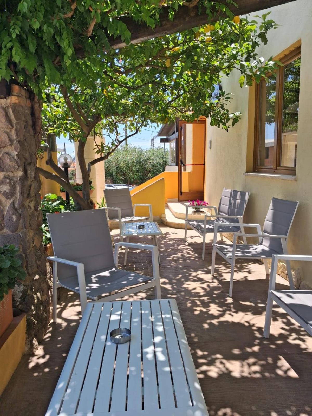 Hotel La Playa Cala Gonone Bagian luar foto