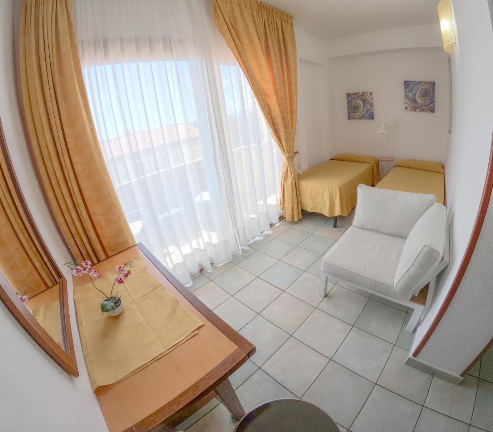 Hotel La Playa Cala Gonone Bagian luar foto