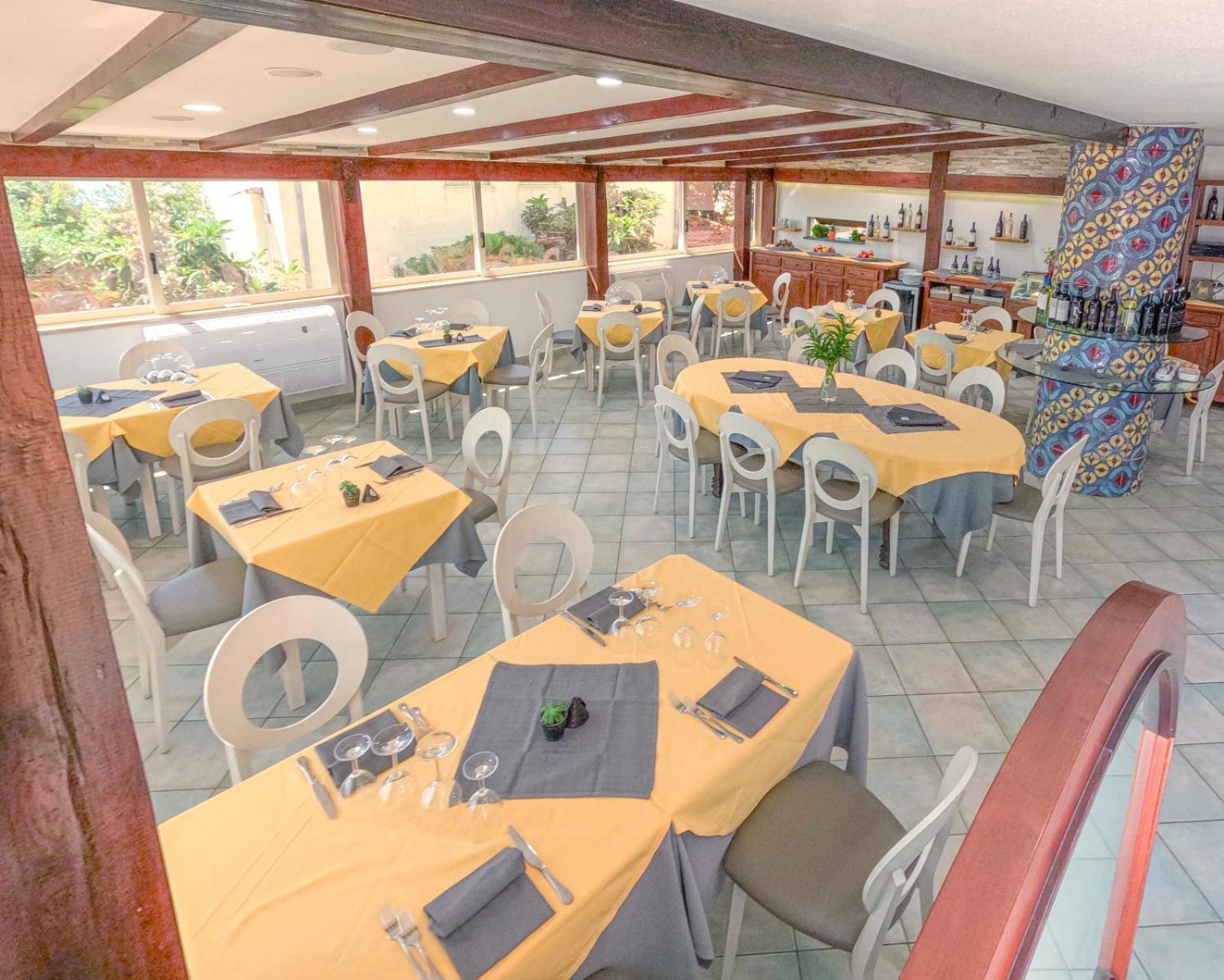 Hotel La Playa Cala Gonone Bagian luar foto